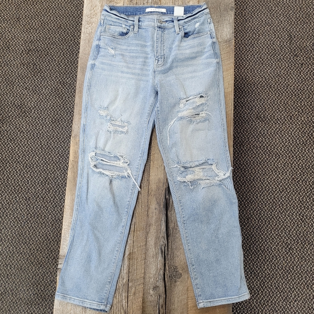 Eunina High-Rise Boyfriend Jeans